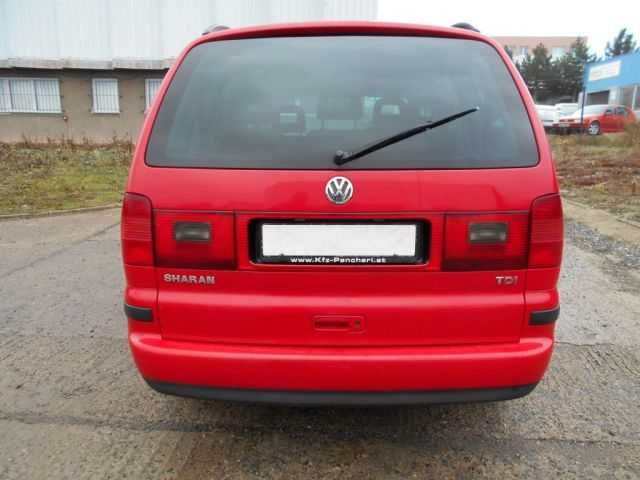 Volkswagen Sharan MPV 85kW nafta 200403