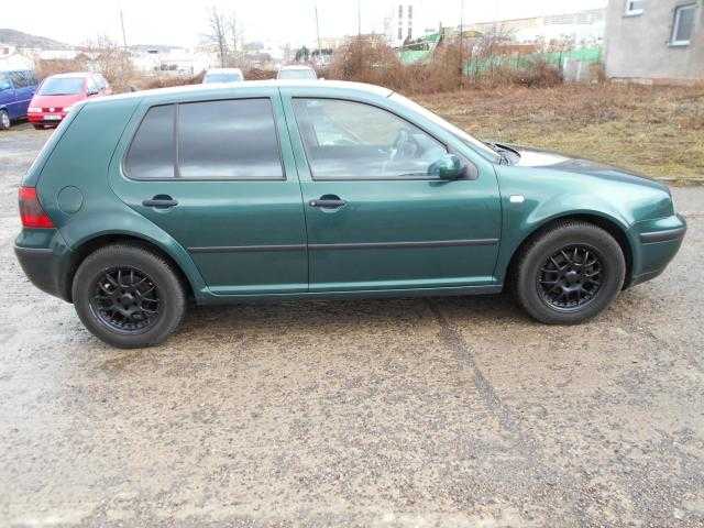 Volkswagen Golf hatchback 77kW benzin 200111