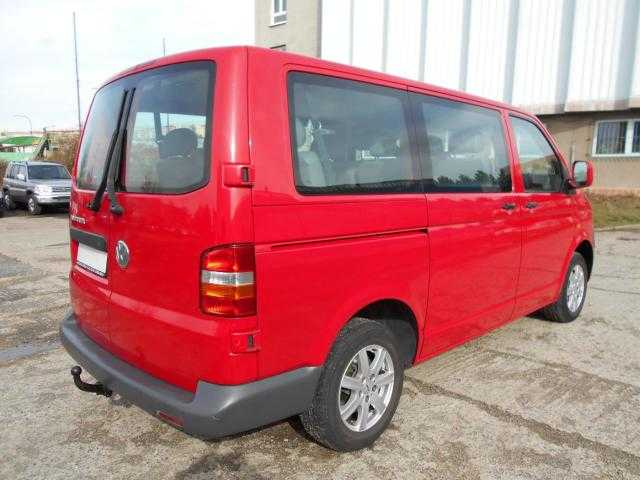 Volkswagen Transporter kombi 77kW nafta 200605