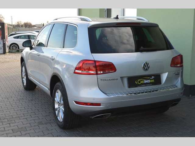 Volkswagen Touareg SUV 176kW nafta 201102