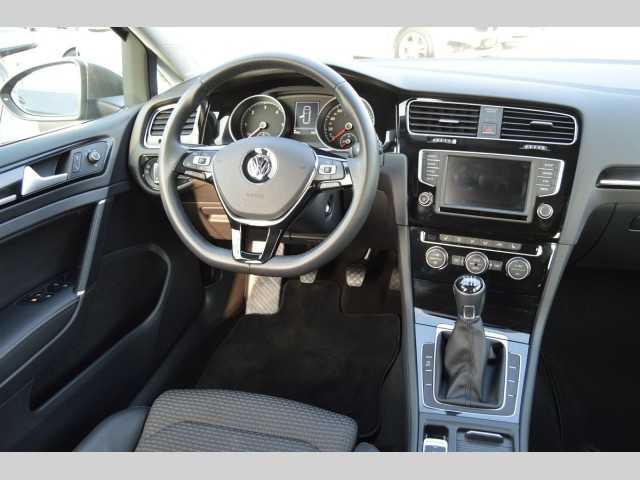 Volkswagen Golf kombi 110kW nafta 201603