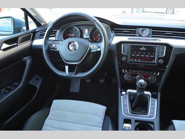 Volkswagen Passat kombi 110kW nafta 201604