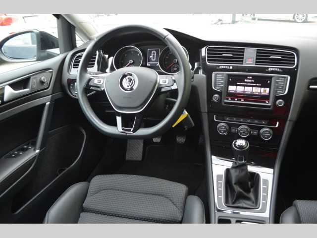 Volkswagen Golf kombi 110kW nafta 201604