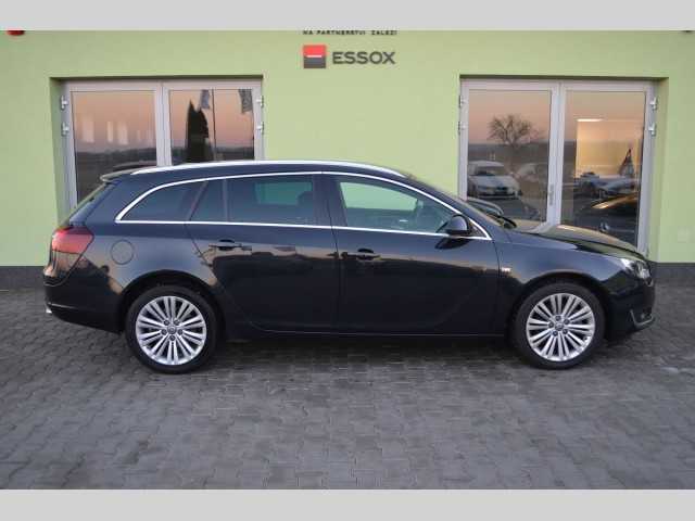 Opel Insignia kombi 143kW nafta 201508