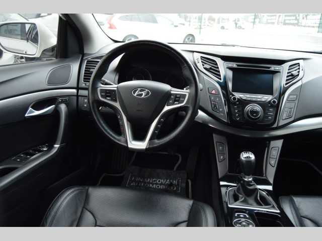 Hyundai i40 sedan 100kW nafta 201411