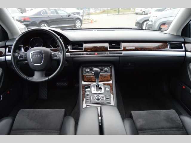 Audi A8 limuzína 240kW nafta 200906