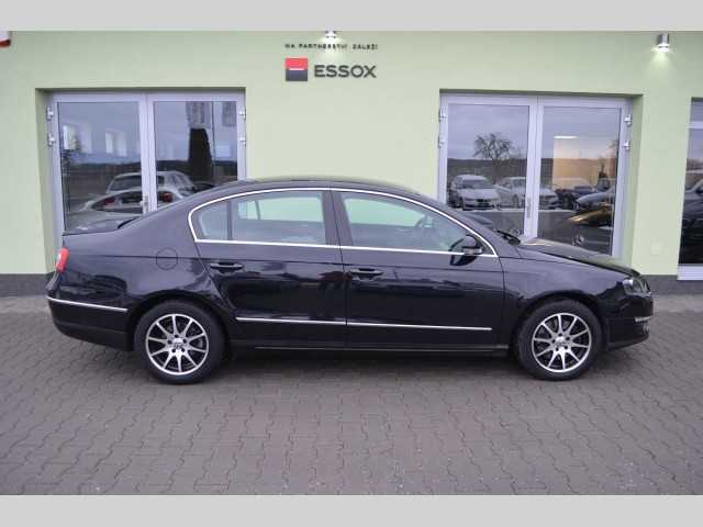 Volkswagen Passat sedan 103kW nafta 200710