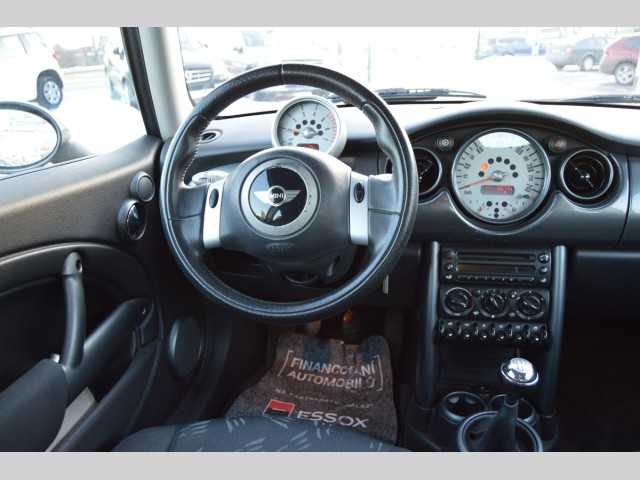 Mini One hatchback 65kW nafta 200605