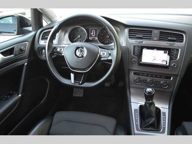 Volkswagen Golf kombi 77kW nafta 2013