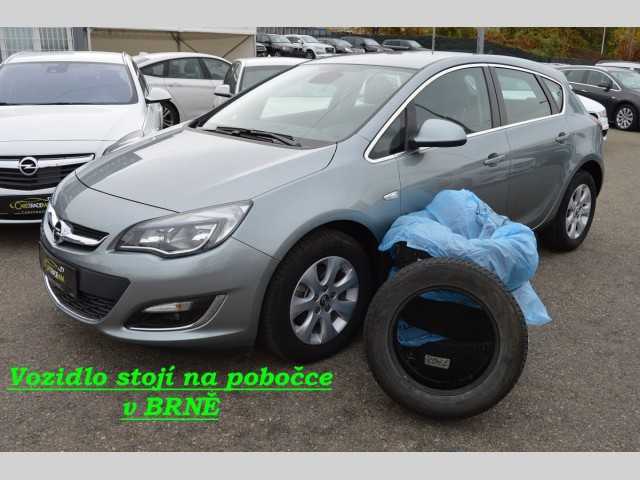 Opel Astra hatchback 81kW nafta 201505