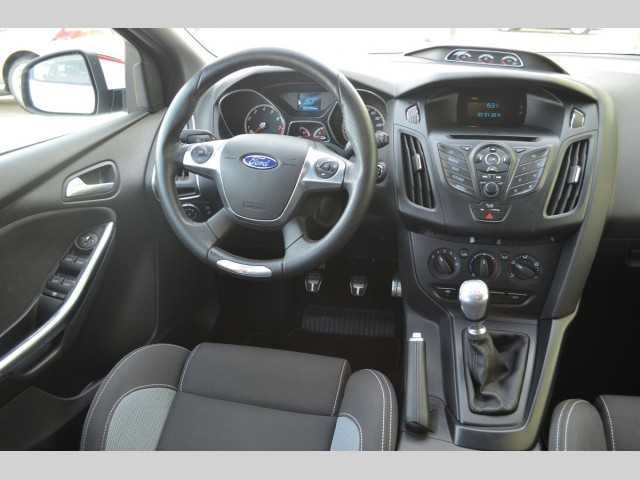 Ford Focus hatchback 184kW benzin 201406