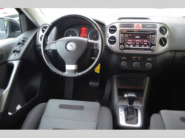 Volkswagen Tiguan SUV 103kW nafta 200901