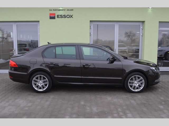 Škoda Superb liftback 103kW nafta 201308