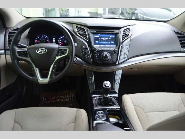 Hyundai i40 sedan 100kW nafta 201302