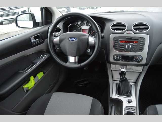 Ford Focus hatchback 74kW benzin 201103