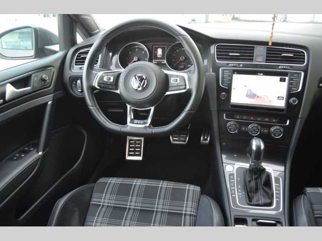 Volkswagen Golf kombi 135kW nafta 201508