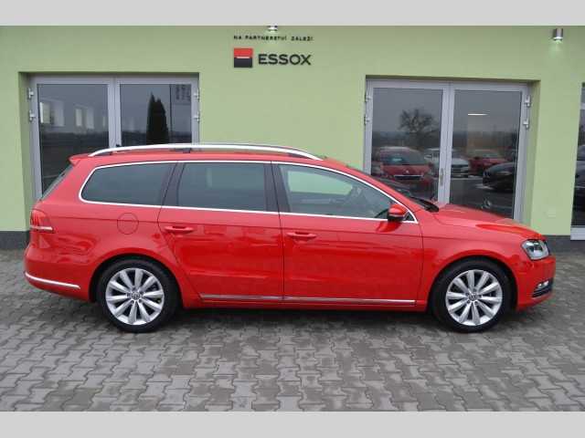 Volkswagen Passat kombi 125kW nafta 201209