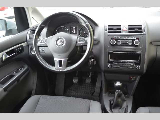 Volkswagen Touran MPV 66kW nafta 201203