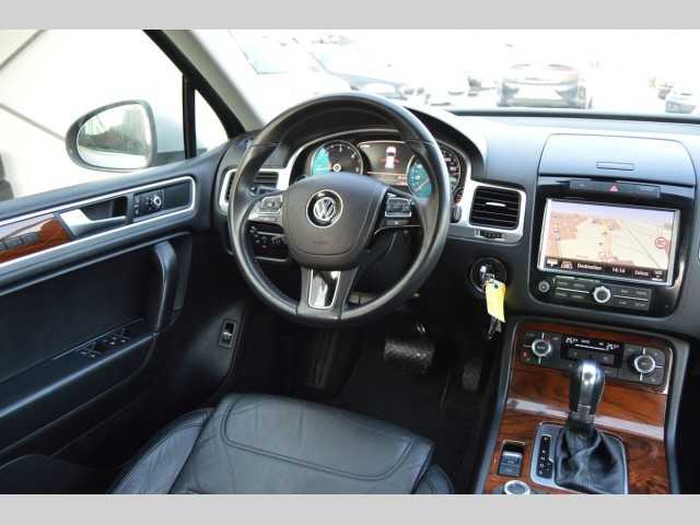 Volkswagen Touareg SUV 176kW nafta 201102