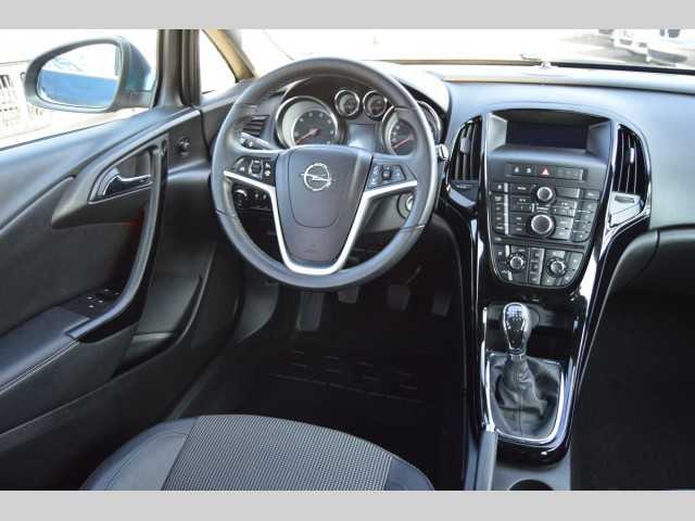 Opel Astra kombi 81kW nafta 201511