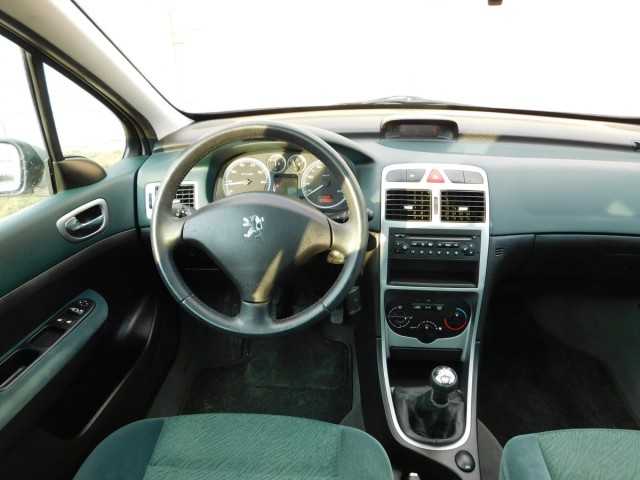 Peugeot 307 kombi 100kW benzin 2003