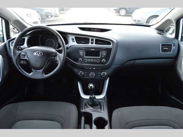 Kia Ceed kombi 94kW nafta 201507