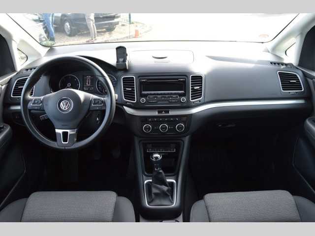 Volkswagen Sharan MPV 103kW nafta 201312