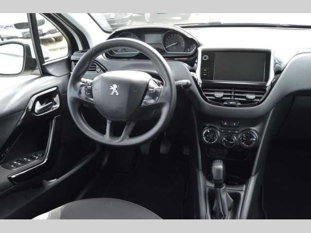 Peugeot 208 hatchback 55kW nafta 201511