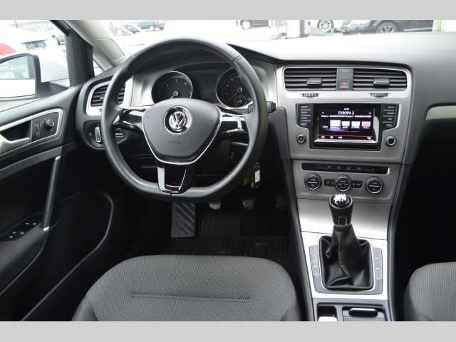 Volkswagen Golf hatchback 77kW nafta 201402