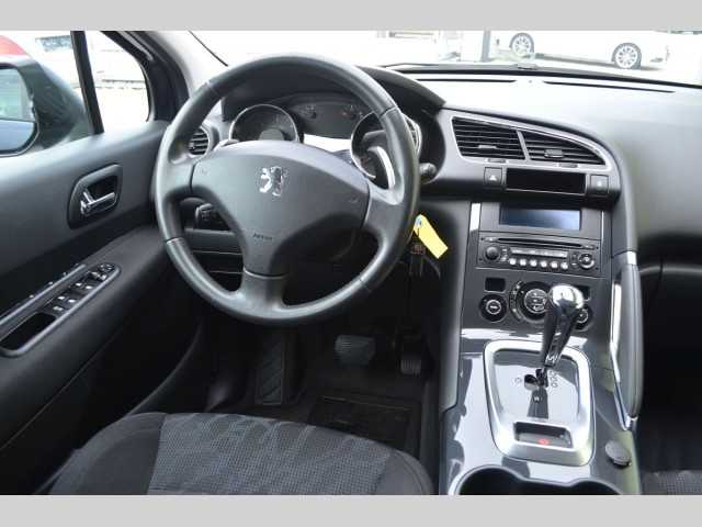 Peugeot 3008 kombi 82kW nafta 201101