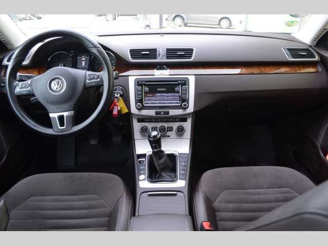Volkswagen Passat kombi 125kW nafta 201211