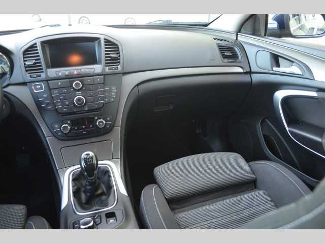 Opel Insignia kombi 96kW nafta 201212