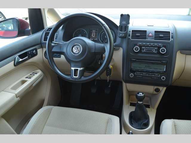 Volkswagen Touran MPV 77kW nafta 201102