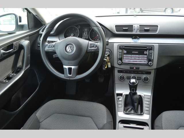 Volkswagen Passat liftback 103kW nafta 201301