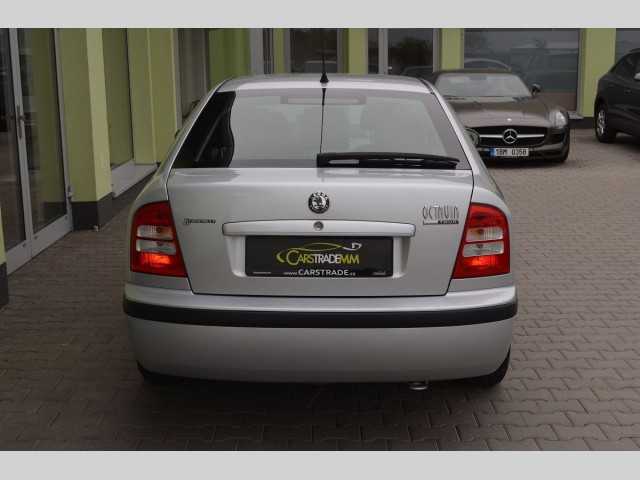 Škoda Octavia liftback 74kW nafta 201001