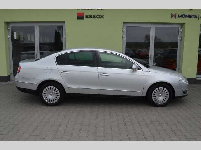 Volkswagen Passat sedan 103kW nafta 200803