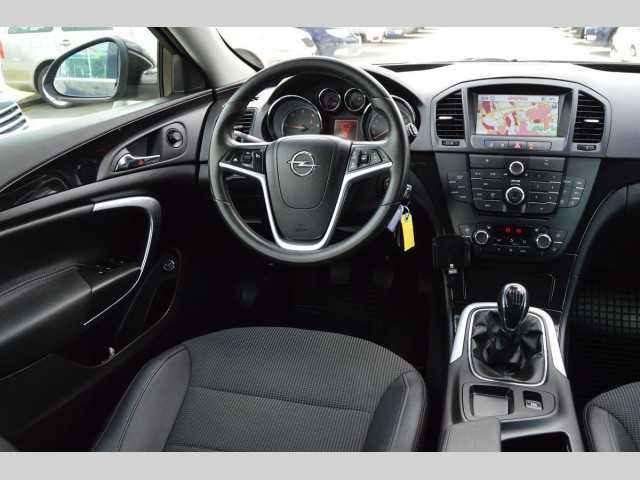 Opel Insignia kombi 118kW nafta 201208