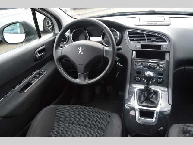 Peugeot 5008 MPV 110kW nafta 201201