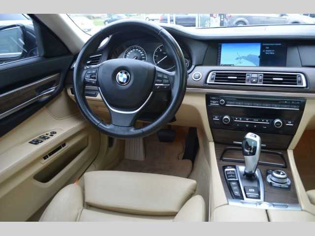 BMW Řada 7 limuzína 225kW nafta 201011