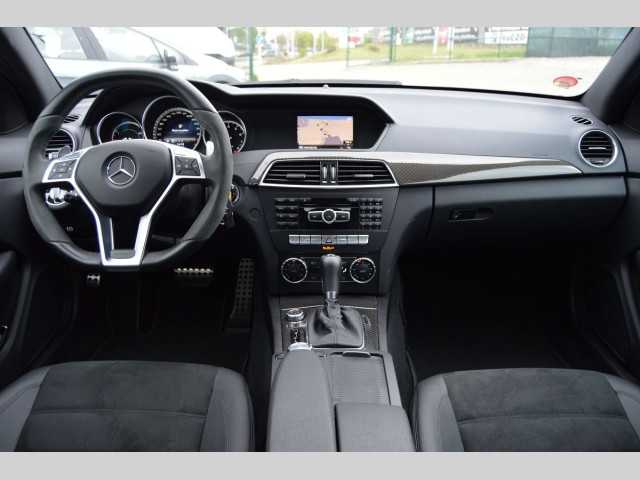 Mercedes-Benz Třídy C kupé 358kW benzin 201209