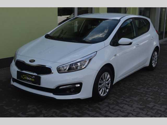 Kia Ceed hatchback 66kW nafta 201511