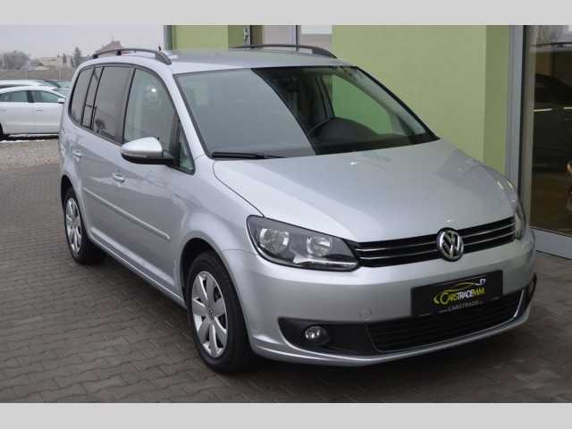 Volkswagen Touran MPV 77kW nafta 201204