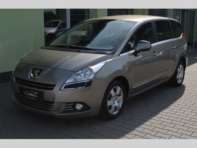 Peugeot 5008 MPV 82kW nafta 201204