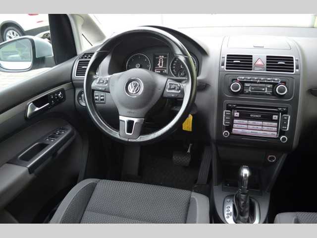 Volkswagen Touran MPV 77kW nafta 201204