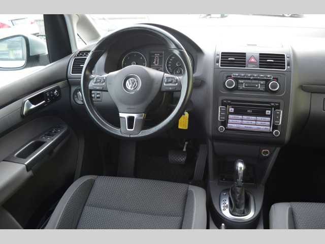 Volkswagen Touran MPV 77kW nafta 201204