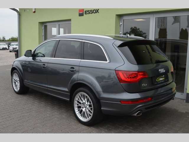 Audi Q7 SUV 180kW nafta 201312