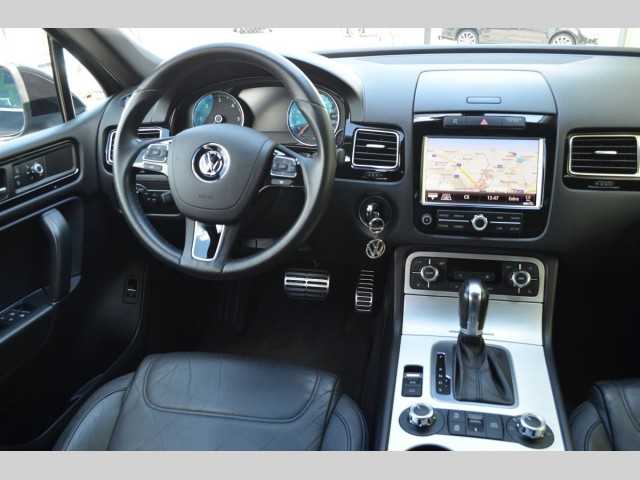 Volkswagen Touareg SUV 176kW nafta 201008