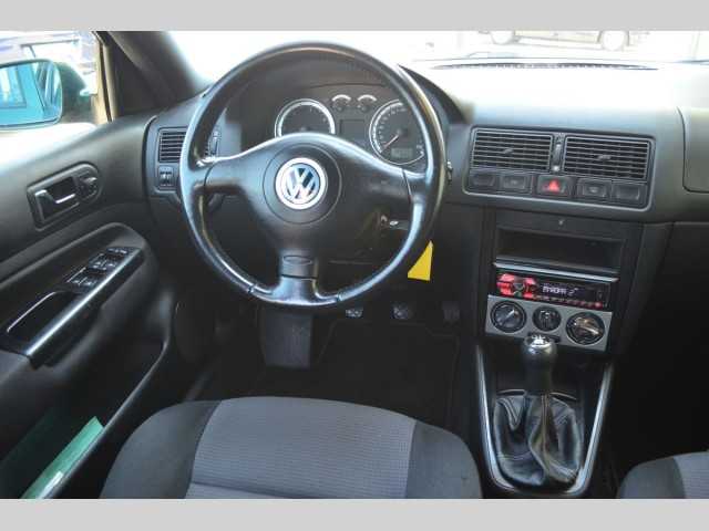 Volkswagen Golf hatchback 66kW nafta 200012