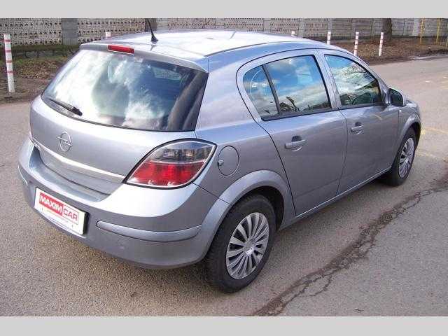 Opel Astra hatchback 66kW benzin 201011