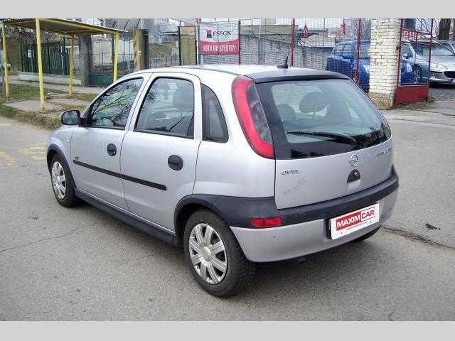 Opel Corsa hatchback 55kW nafta 200111